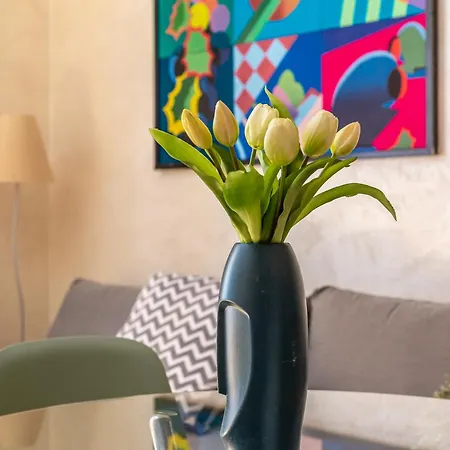 Apartment Iflat Bright & Comfortable Navona